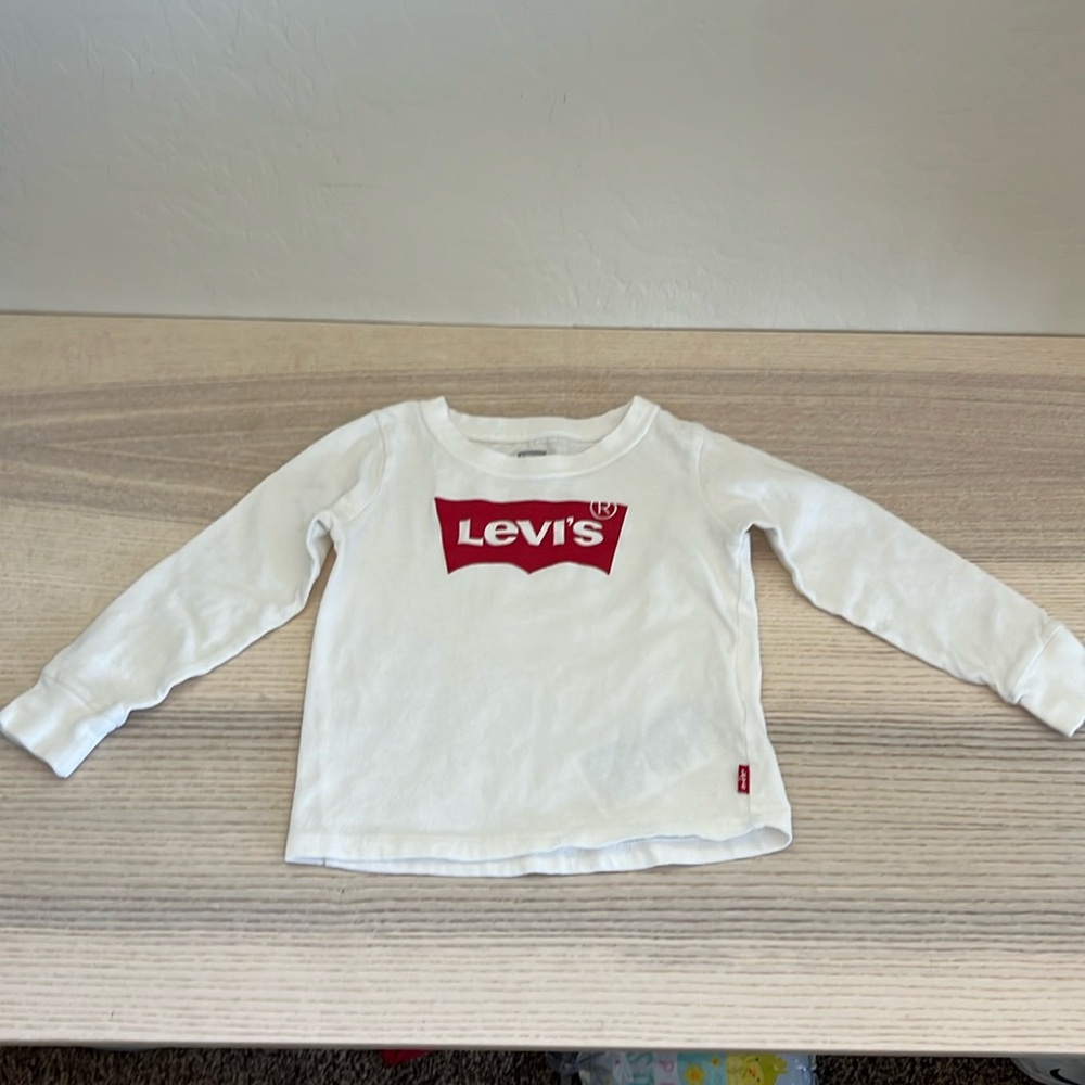 Levi’s long sleeve shirt
